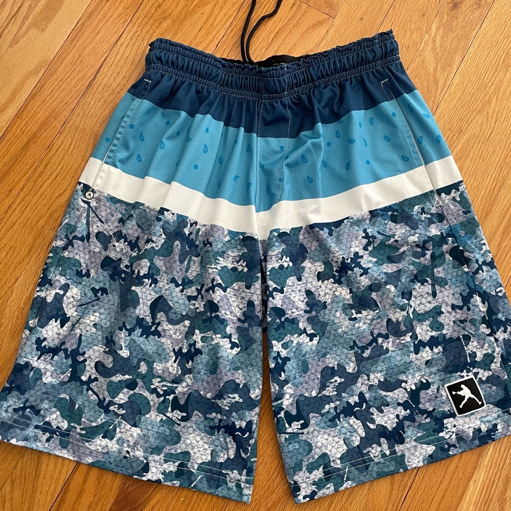 LIKE NEW Lacrosse Unlimited shorts